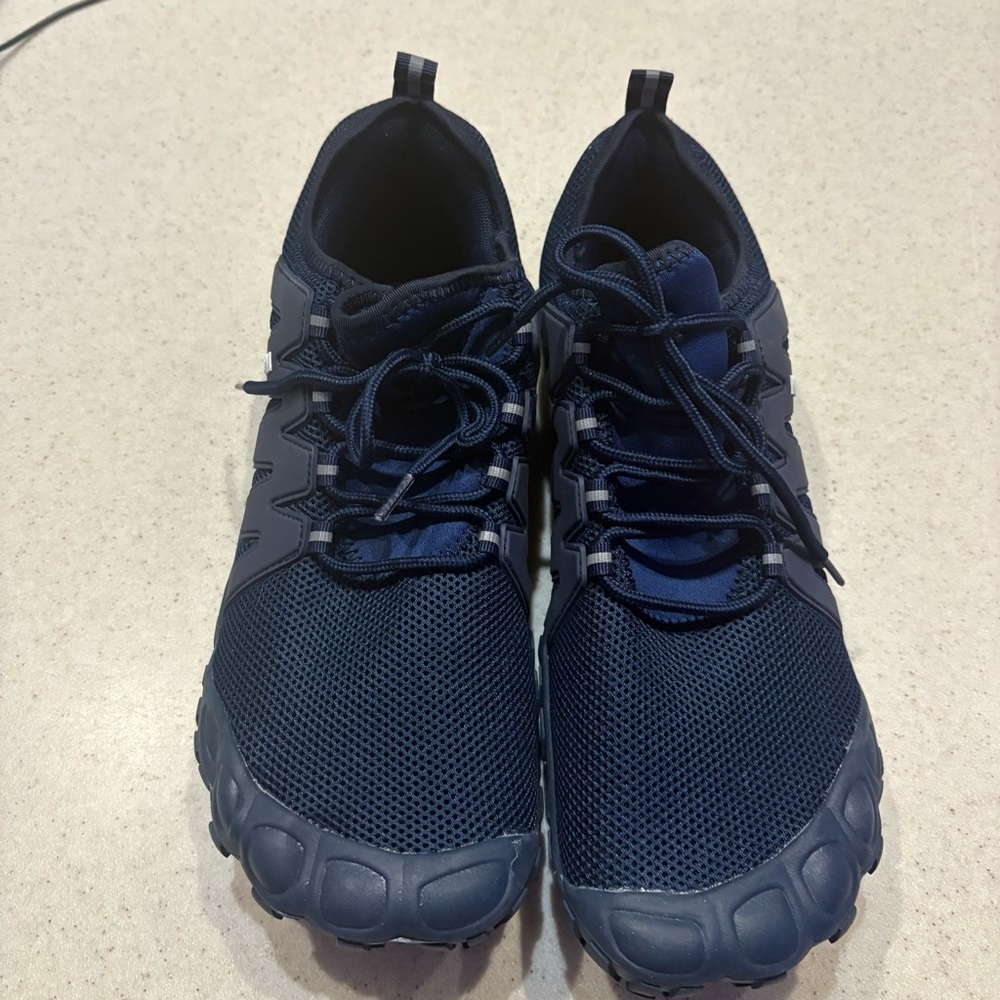 Men's Navy Athletic Shoes